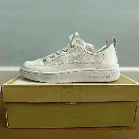 Michael Kors brand new size 8.5 sneakers - Picture 2 of 4